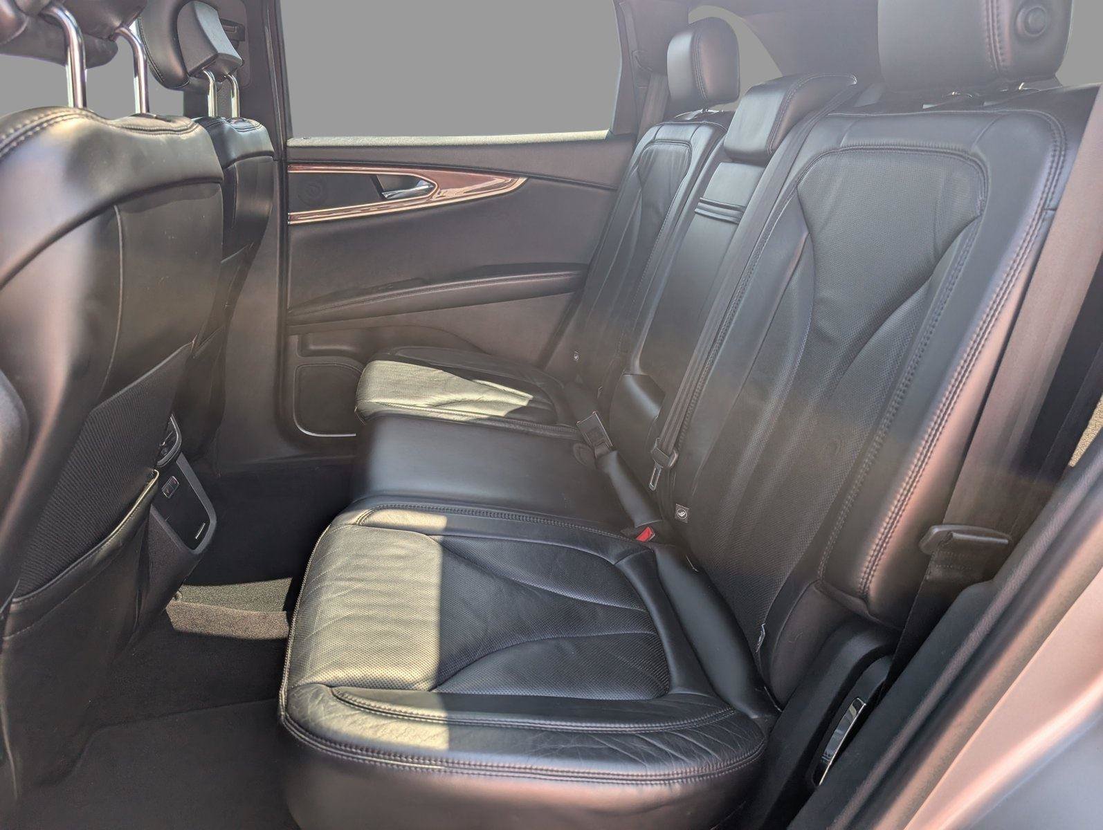 Used 2016 Lincoln MKX Reserve w/ Climate Package AWD/4WD image 23