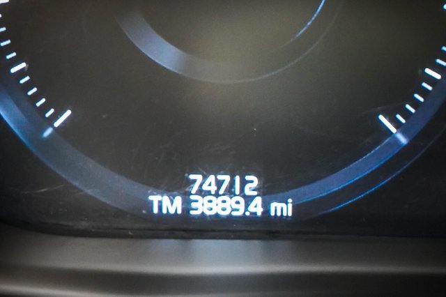 Used 2019 Volvo XC60 T8 Momentum image 9