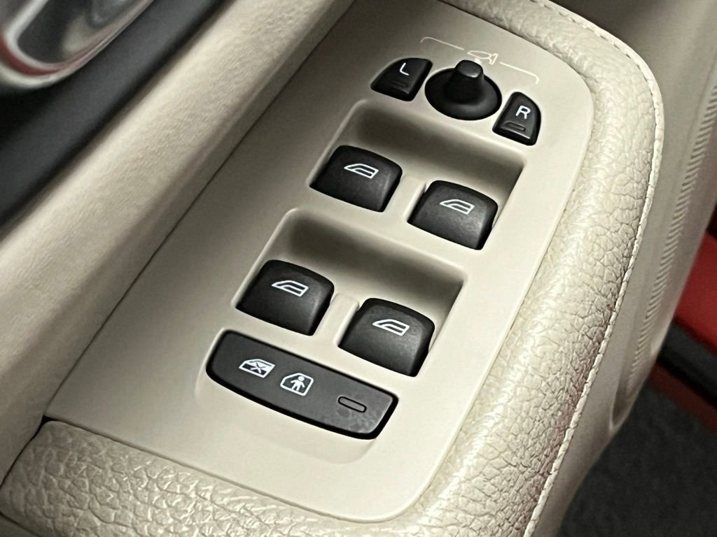 Used 2022 Volvo S60 B5 Momentum w/ Premium Package image 15