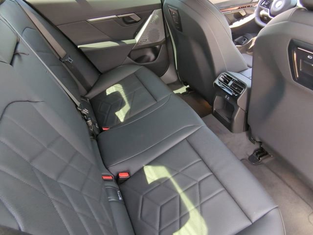 Used 2025 BMW i5 eDrive40i w/ Premium Package image 14
