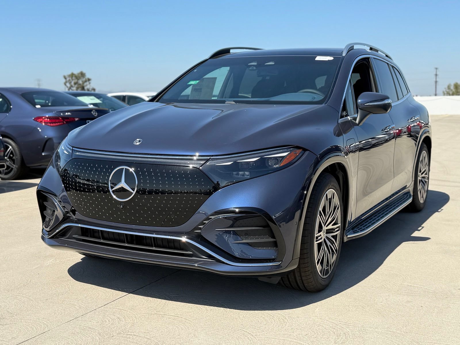 New 2026 Mercedes-Benz EQS 550 4MATIC SUV image 6