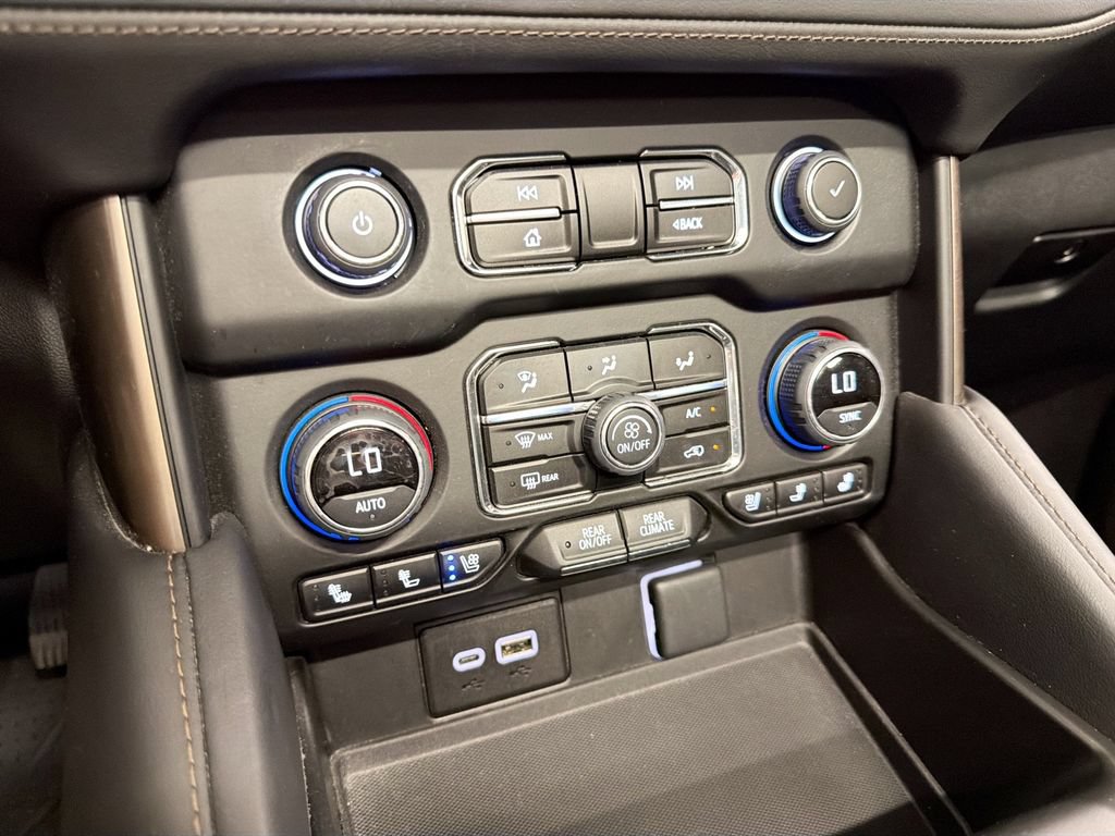 Used 2023 Chevrolet Tahoe High Country AWD/4WD image 18
