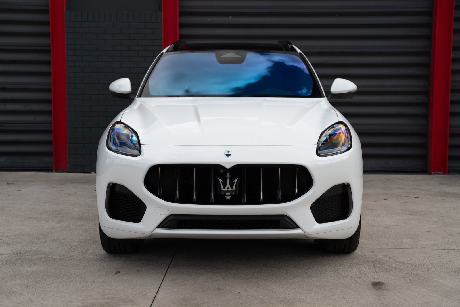 Used 2023 Maserati Grecale GT image 2