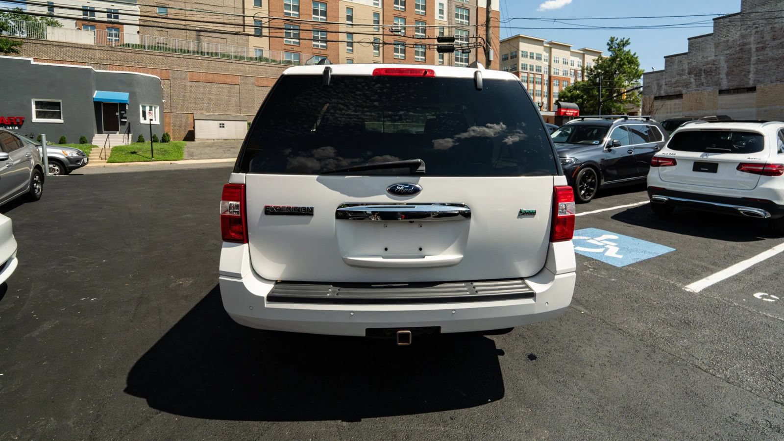Used 2014 Ford Expedition Limited w/ Equipment Group 301A AWD/4WD image 4