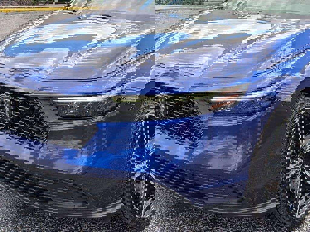 Used 2023 Honda Accord Sport image 6