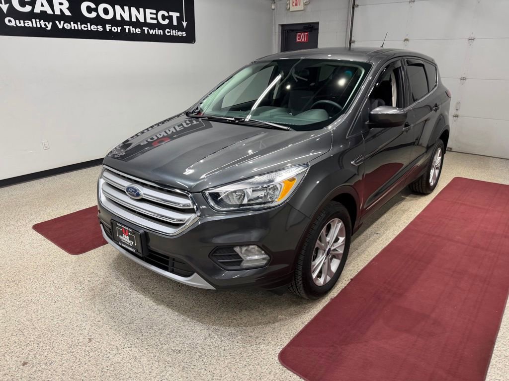 Used 2019 Ford Escape SE image 3