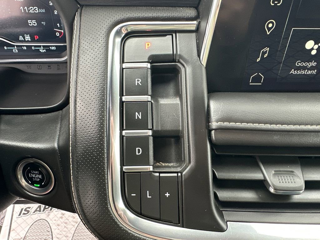 Used 2024 GMC Yukon XL SLT image 28