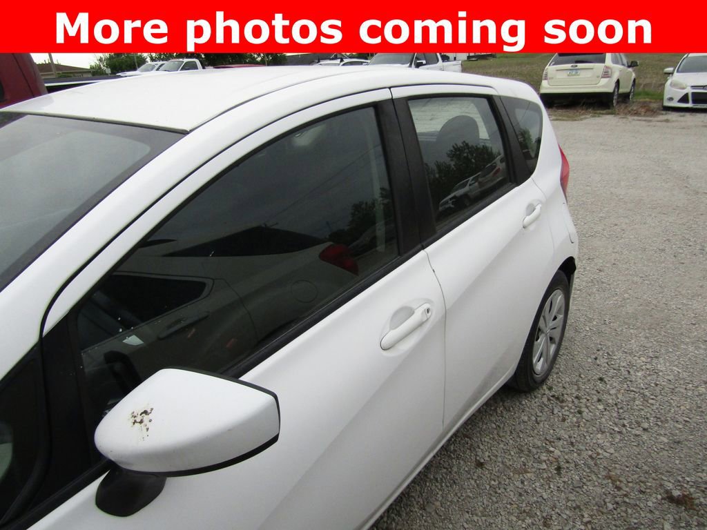 Used 2017 Nissan Versa Note SV FWD image 2