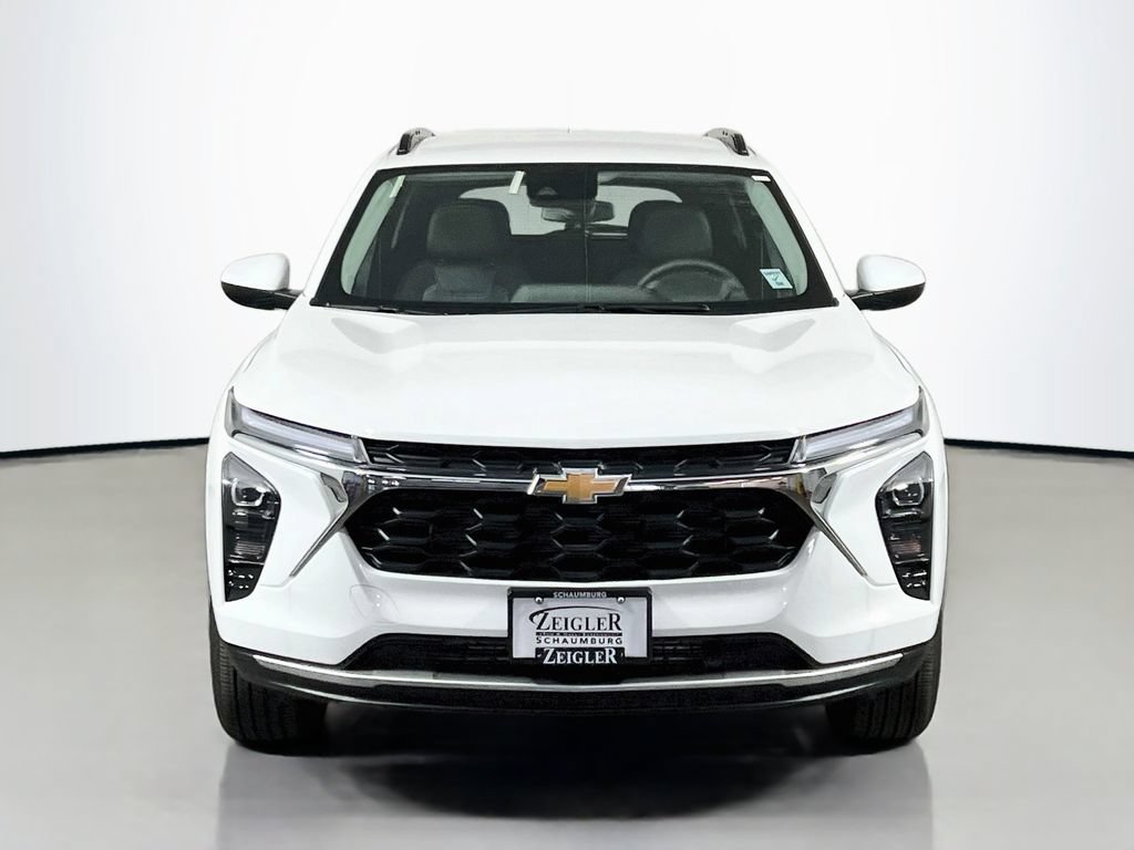 New 2026 Chevrolet Trax LT w/ Driver Confidence Package FWD image 2