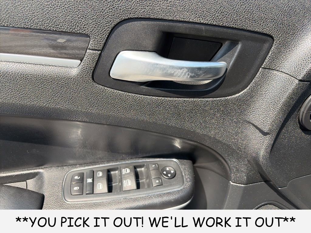 Used 2019 Chrysler 300 Touring w/ Sport Appearance Package RWD image 11