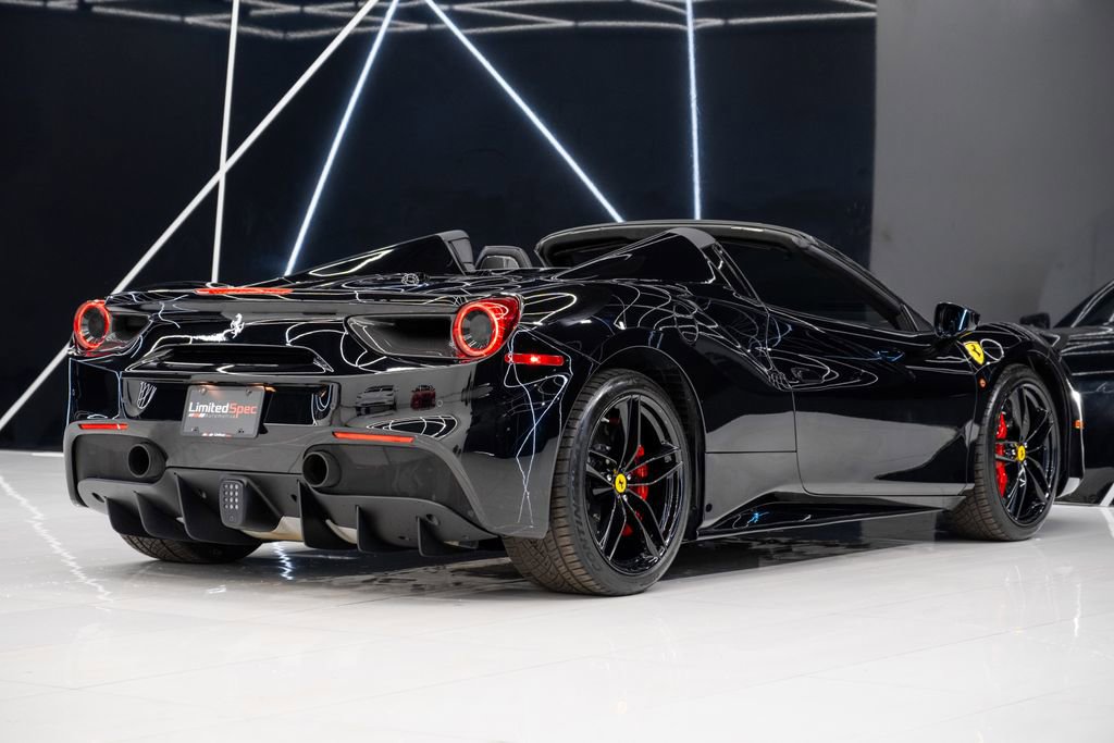 Used 2019 Ferrari 488 Spider image 17