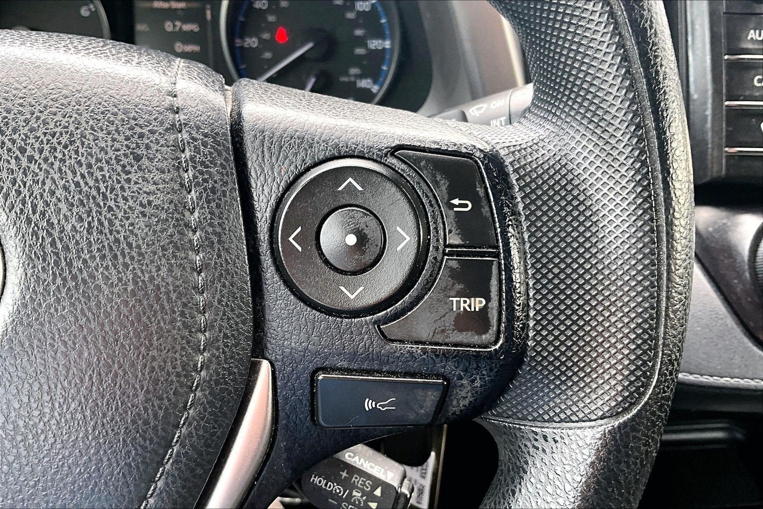 Used 2018 Toyota RAV4 LE w/ All Weather Liner Package AWD/4WD image 18