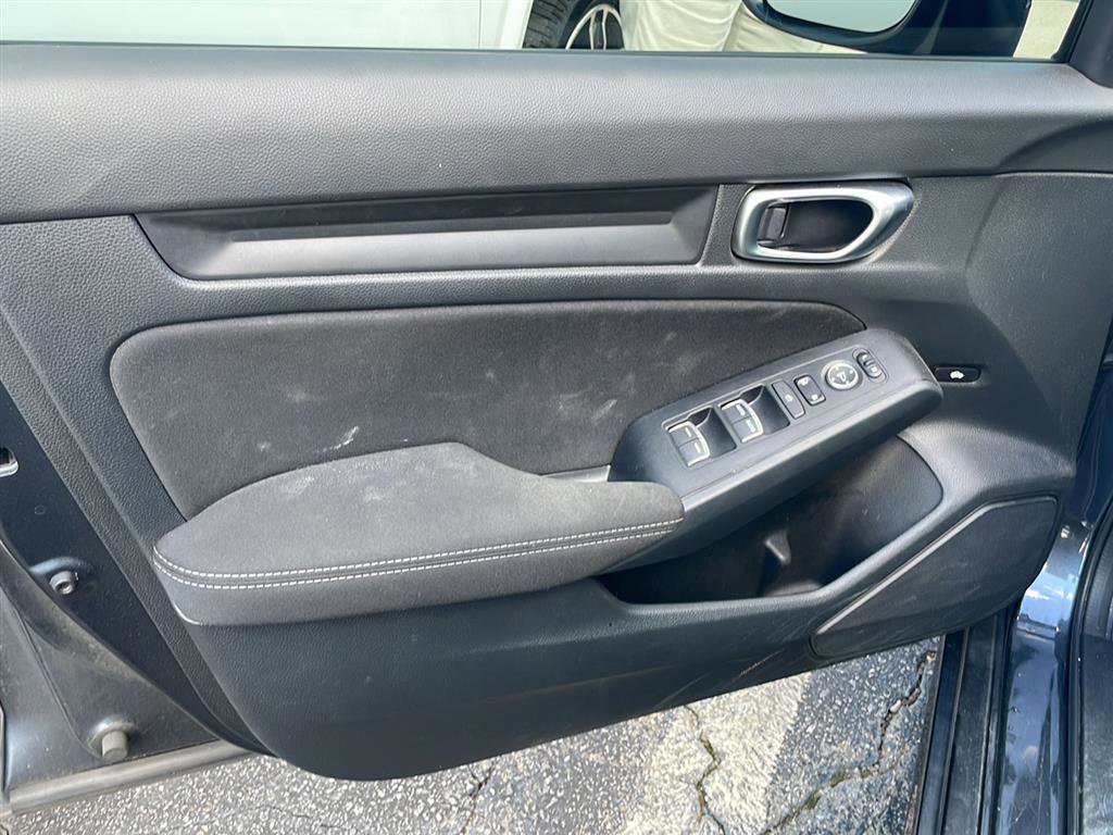 Used 2023 Honda Civic Sport image 15