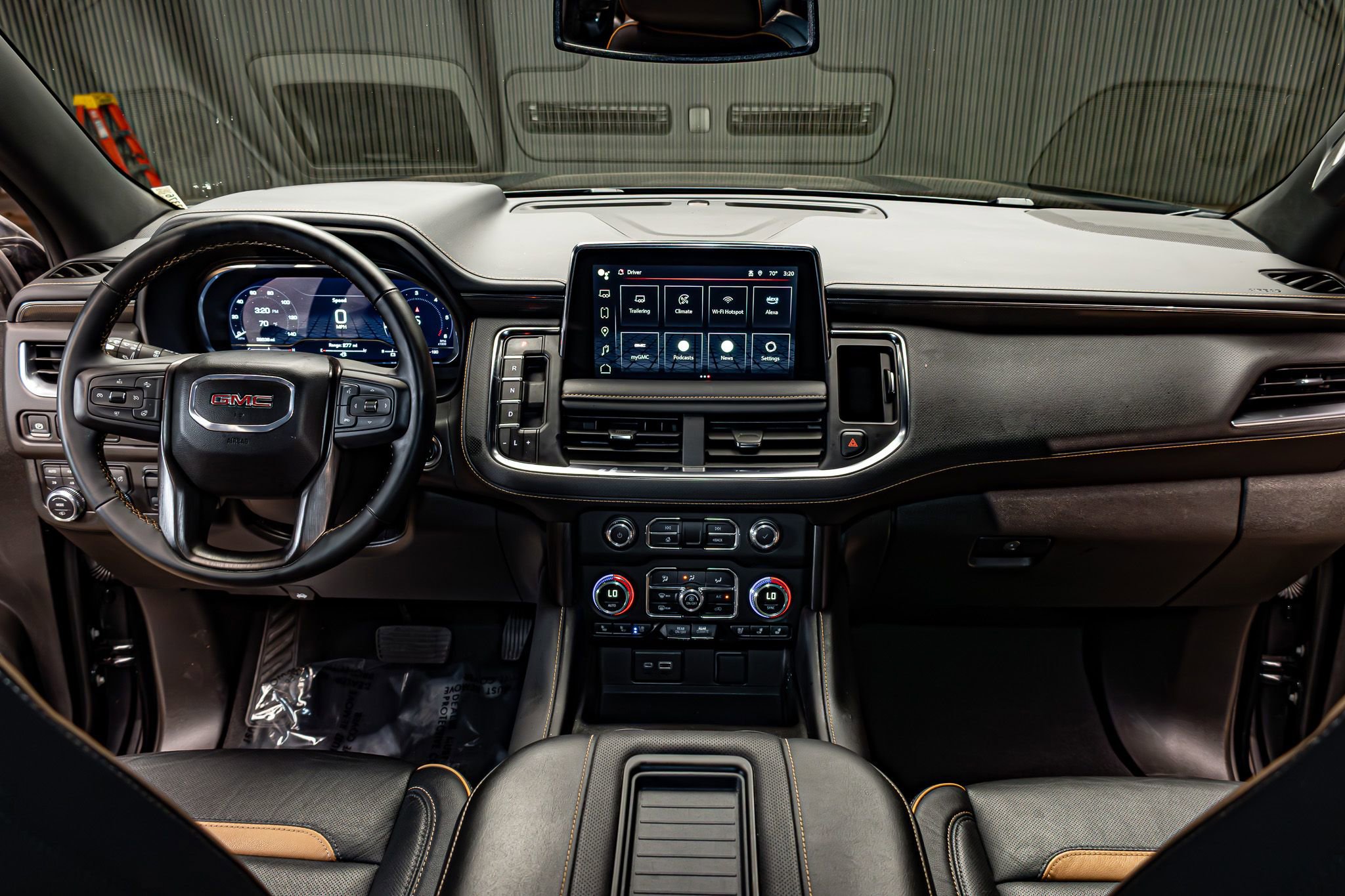 Used 2024 GMC Yukon AT4 w/ AT4 Premium Plus Package image 16