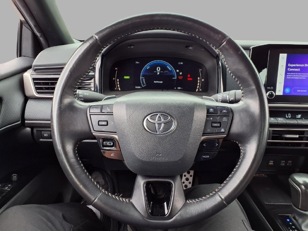 Used 2025 Toyota Camry SE FWD image 15