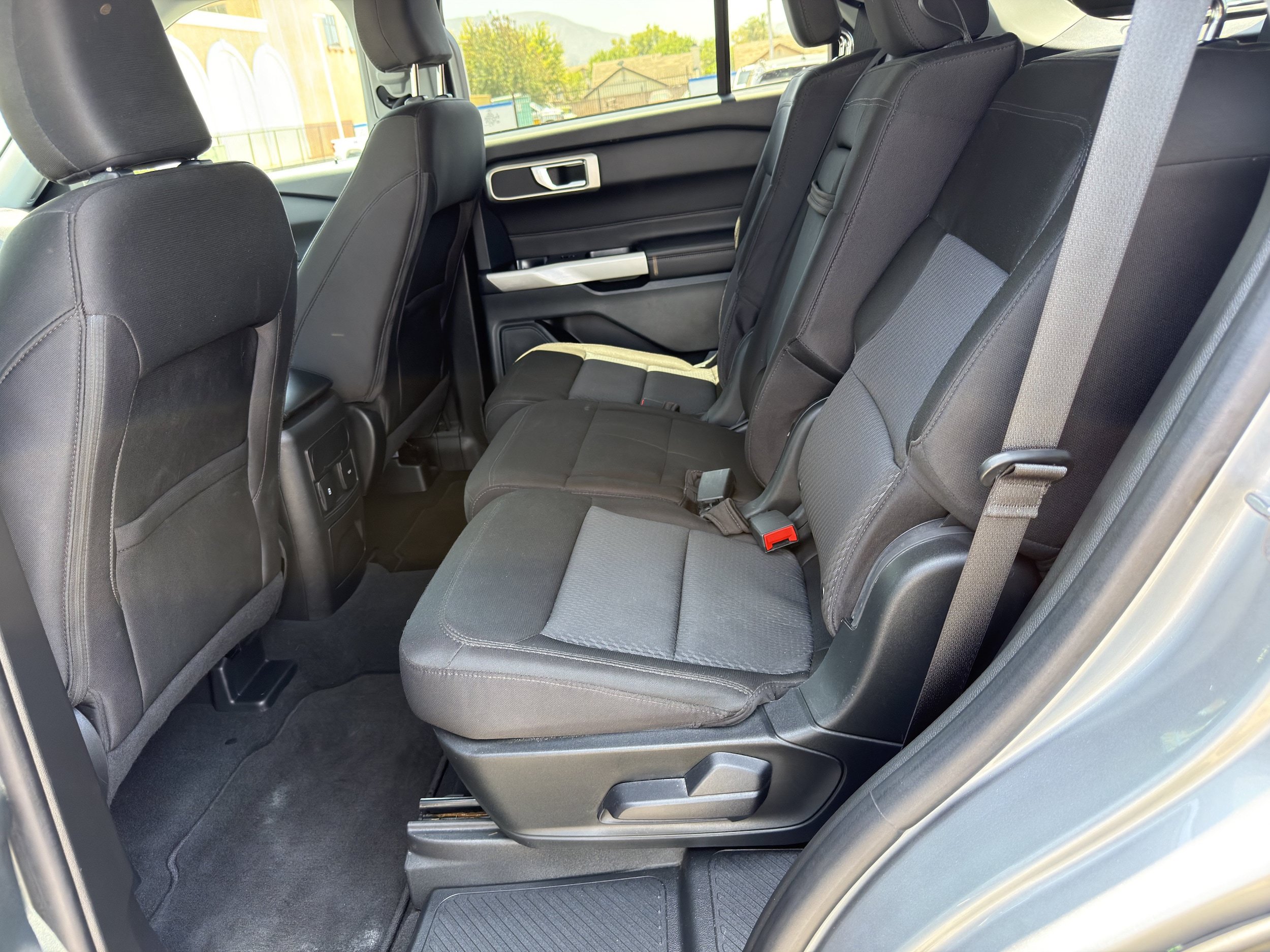 Used 2023 Ford Explorer XLT RWD image 18