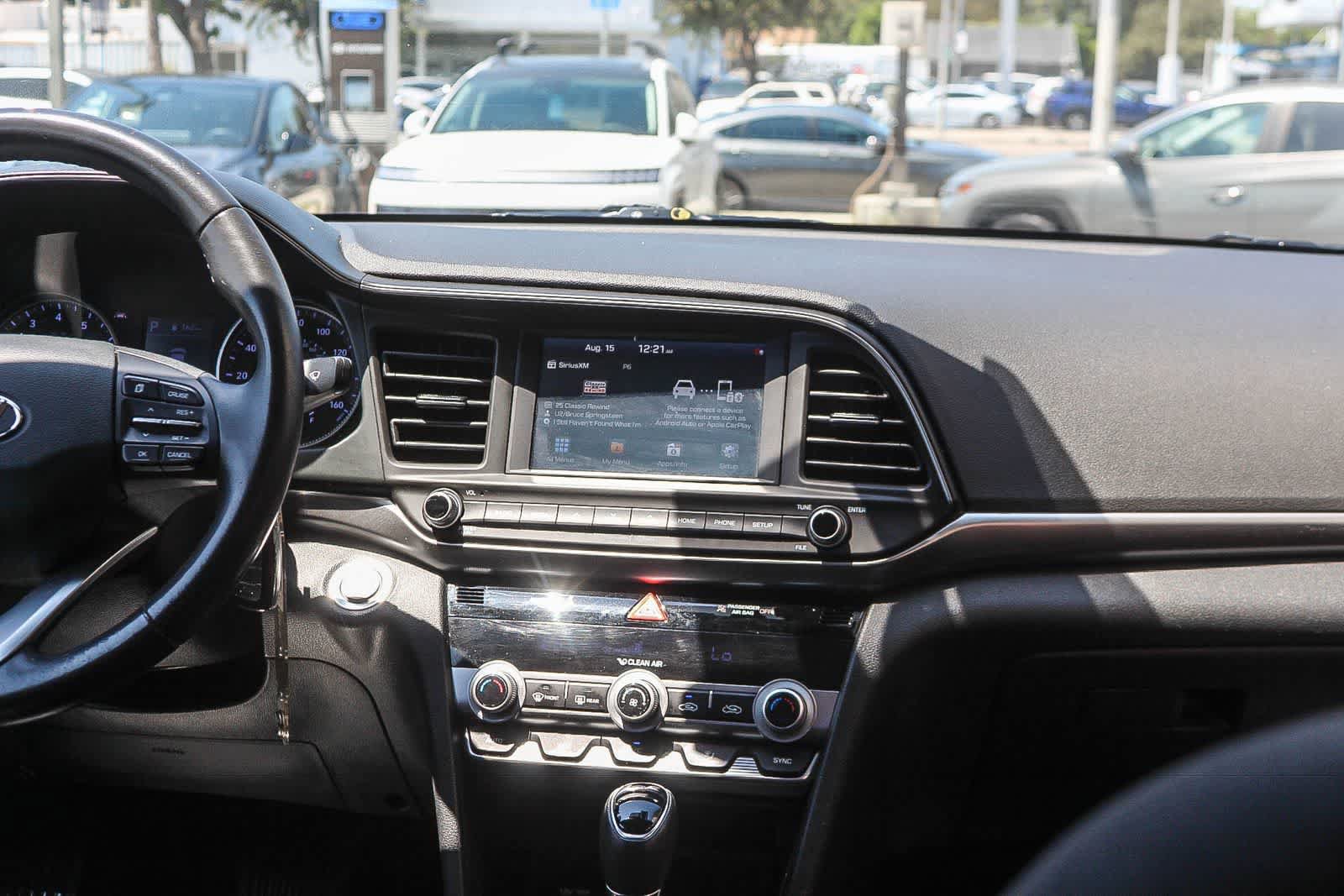 Used 2020 Hyundai Elantra Value Edition w/ Cargo Package (C1) FWD image 17