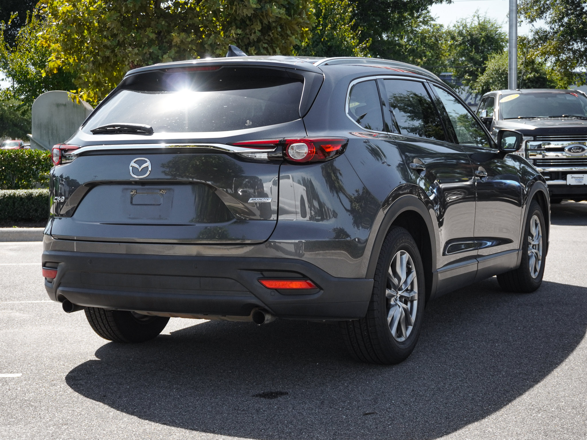 Used 2018 MAZDA CX-9 Touring w/ Touring Premium Package FWD image 10