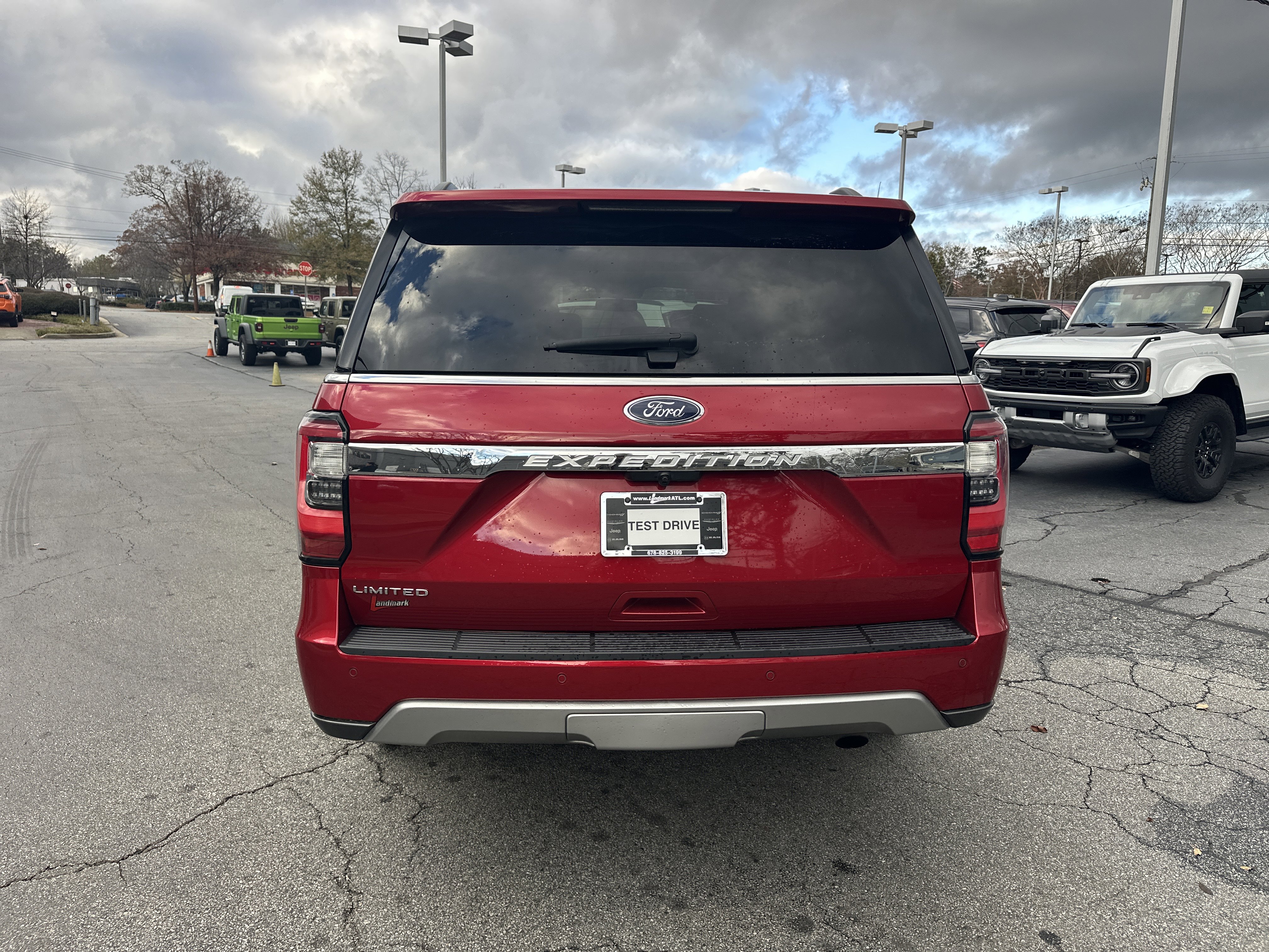 Used 2020 Ford Expedition Limited w/ Equipment Group 302A image 8