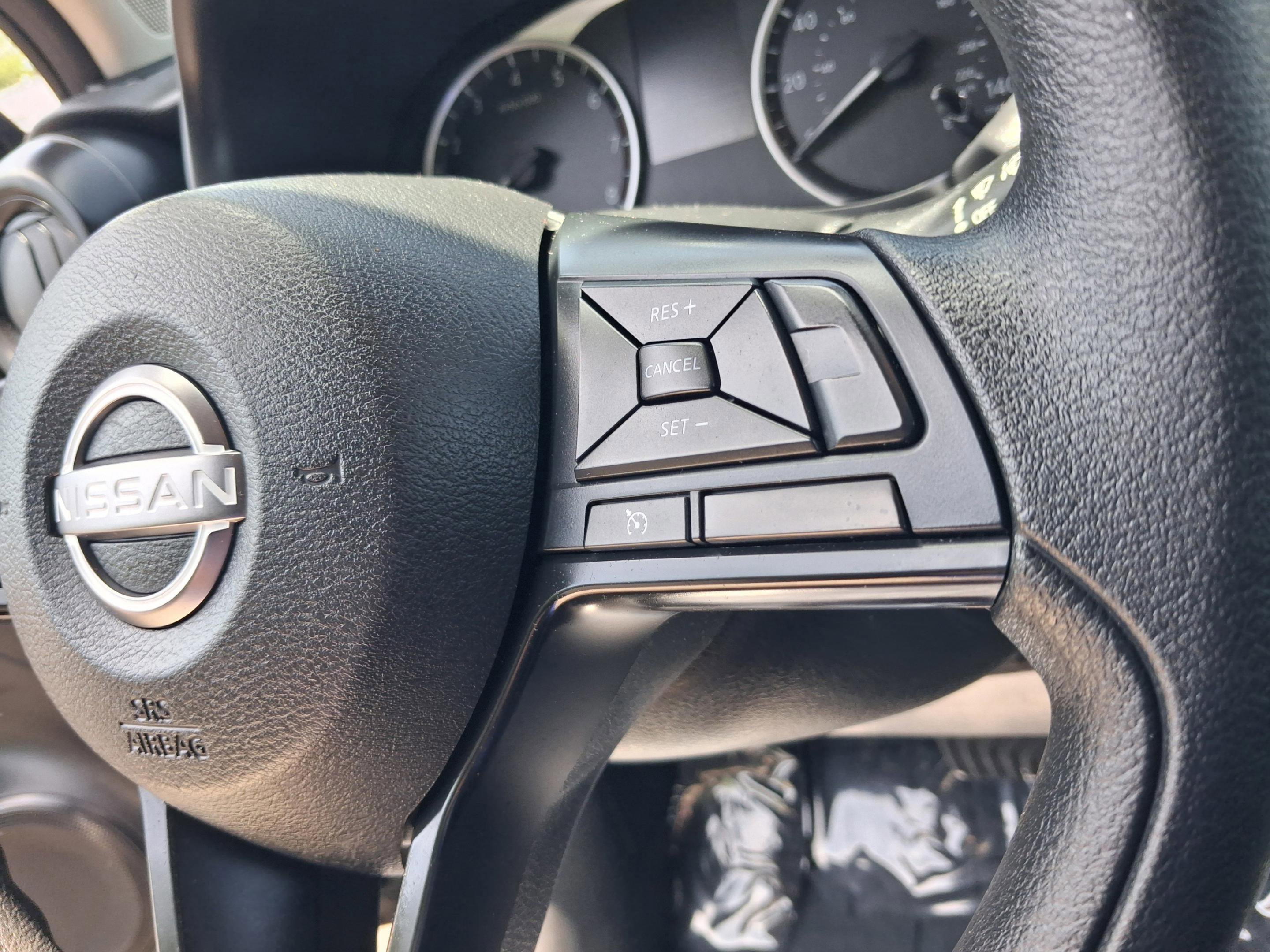 Used 2024 Nissan Kicks S image 11