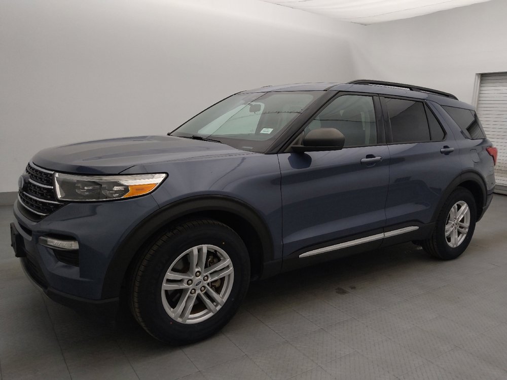 Used 2021 Ford Explorer XLT w/ Equipment Group 202A RWD image 2