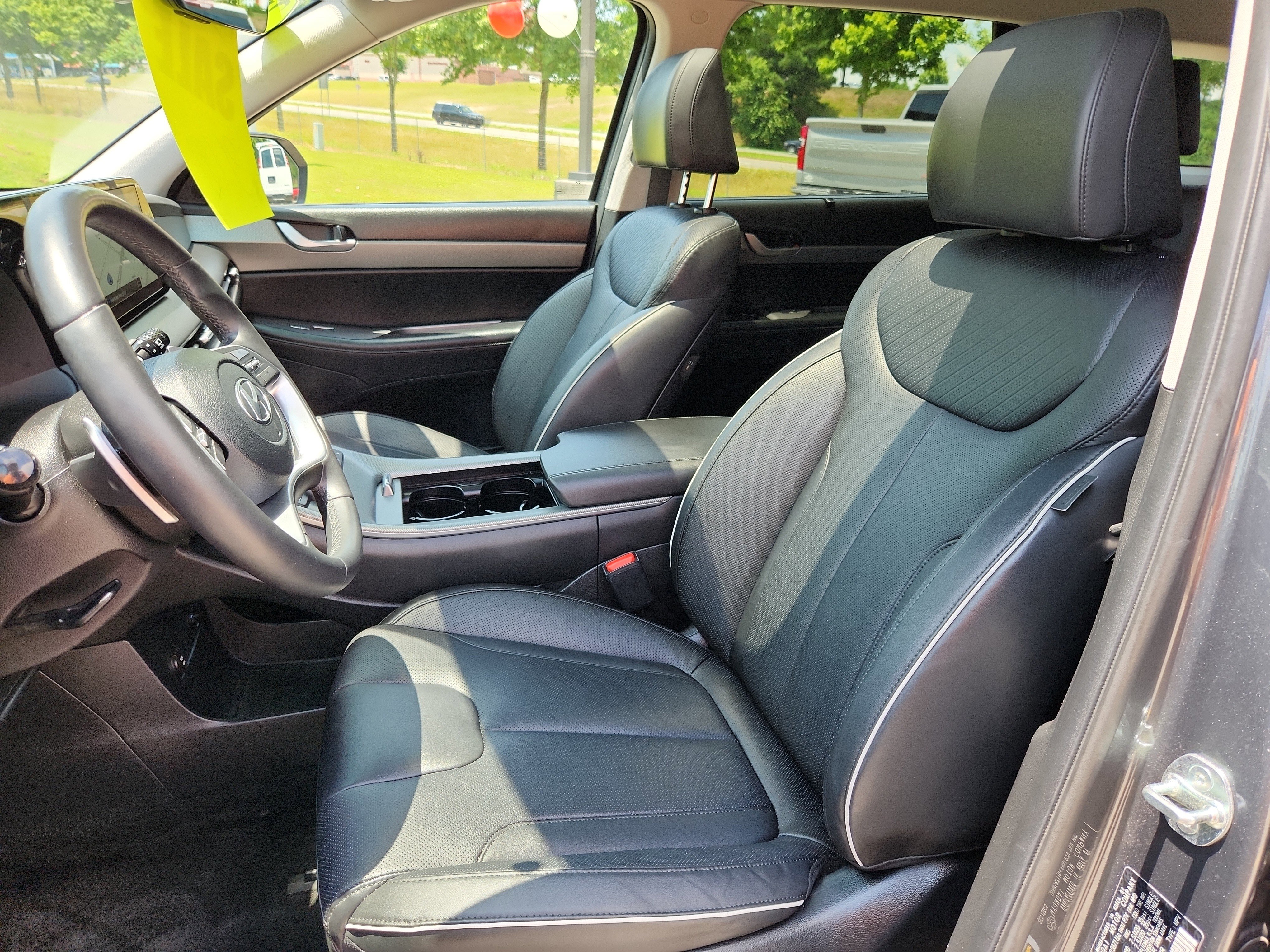 Used 2024 Hyundai Palisade SEL image 25