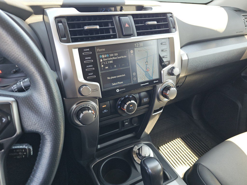 Used 2022 Toyota 4Runner SR5 Premium AWD/4WD image 23