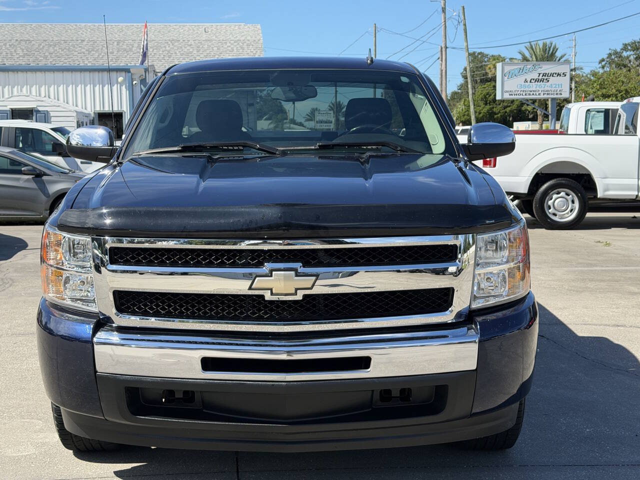 Used 2011 Chevrolet Silverado 1500 LT RWD image 3