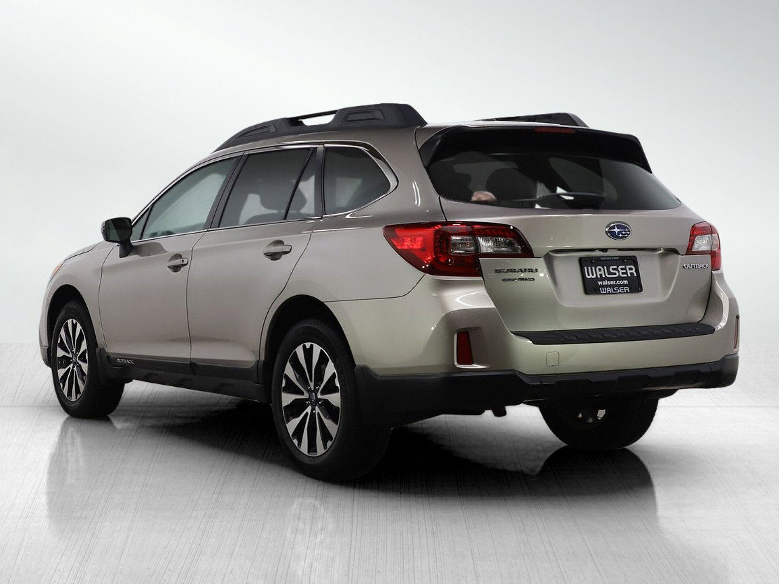 Used 2015 Subaru Outback 2.5i Limited image 4
