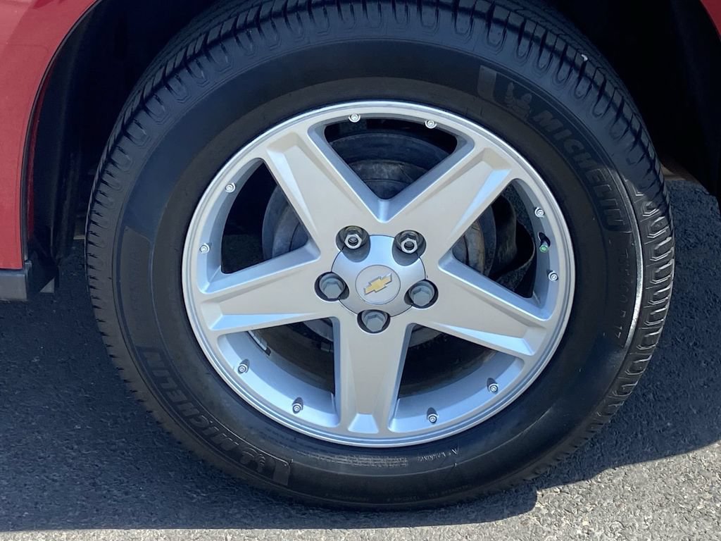 Used 2005 Chevrolet Equinox LT w/ Preferred Equipment Group AWD/4WD image 27