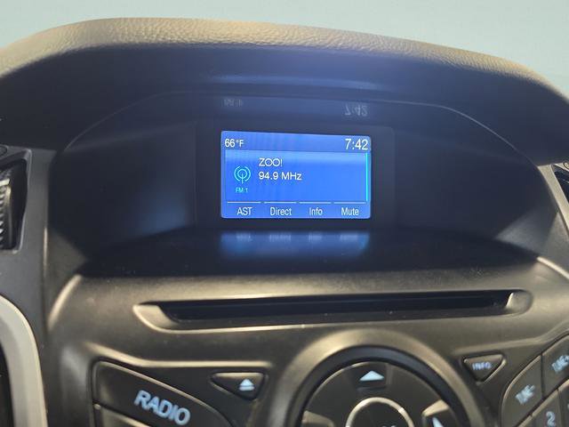 Used 2014 Ford Focus SE w/ SE Winter Package FWD image 29
