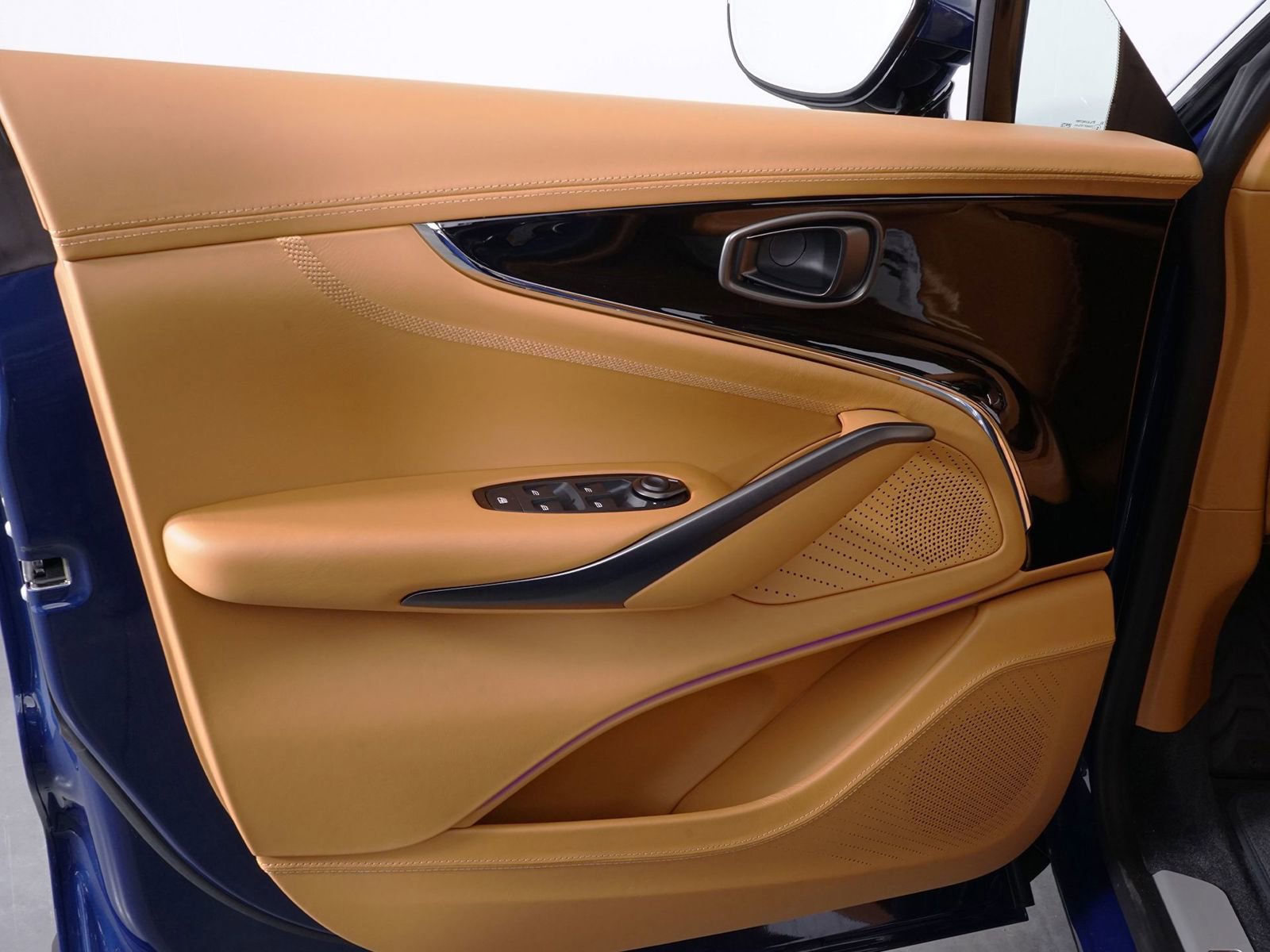 New 2026 Aston Martin DBX 707 AWD/4WD image 37
