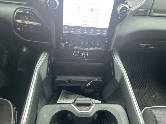 Used 2023 RAM 2500 Laramie AWD/4WD image 17