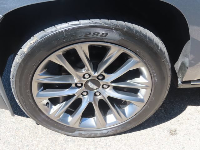 Used 2020 Cadillac Escalade Premium Luxury AWD/4WD image 17