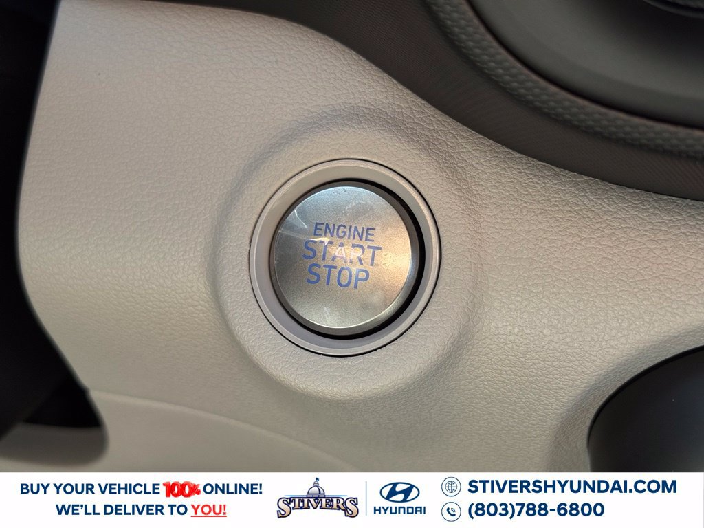 New 2026 Hyundai Venue SEL FWD image 31