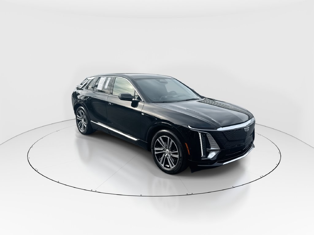 Used 2024 Cadillac Lyriq Luxury RWD image 2
