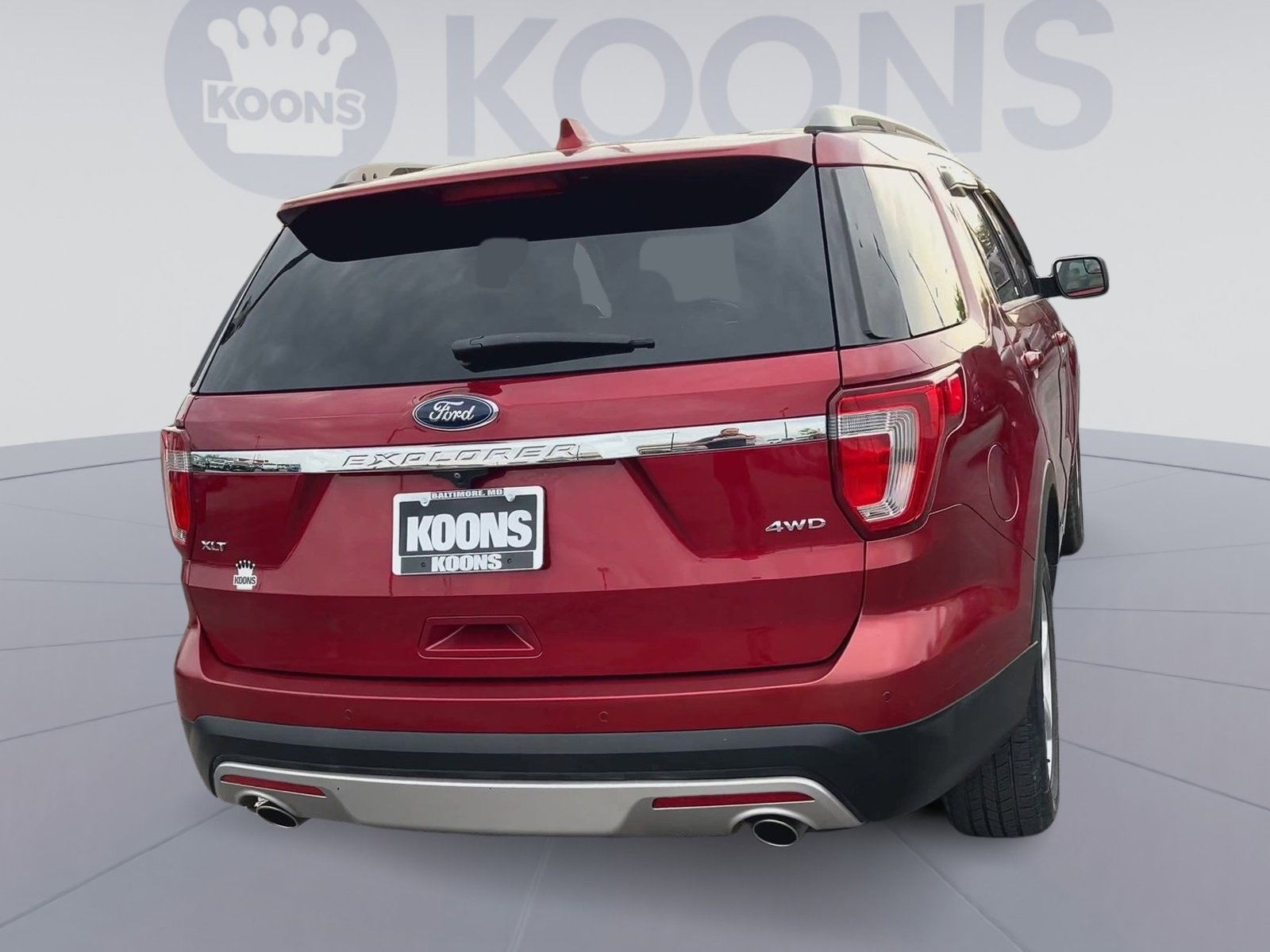 Used 2017 Ford Explorer XLT w/ Equipment Group 202A AWD/4WD image 11