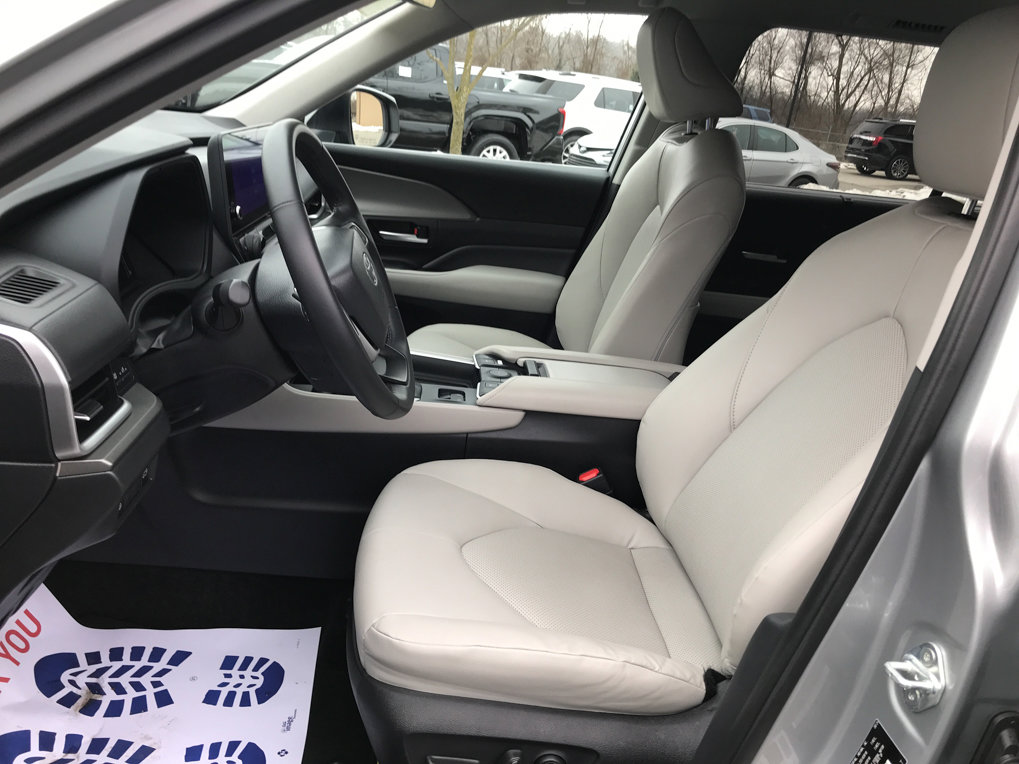 Certified 2024 Toyota Grand Highlander XLE image 23