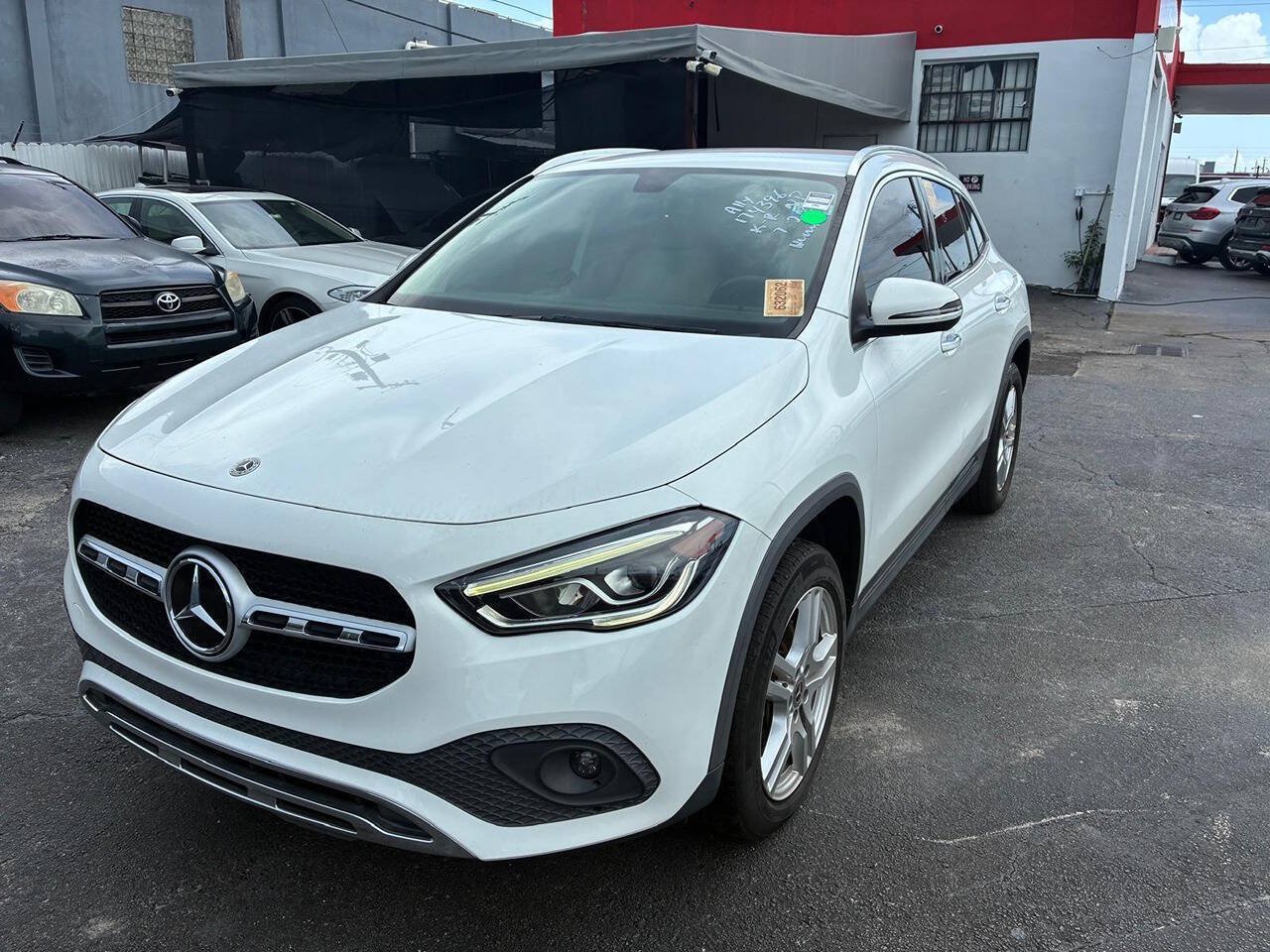 Used 2021 Mercedes-Benz GLA 250 image 2