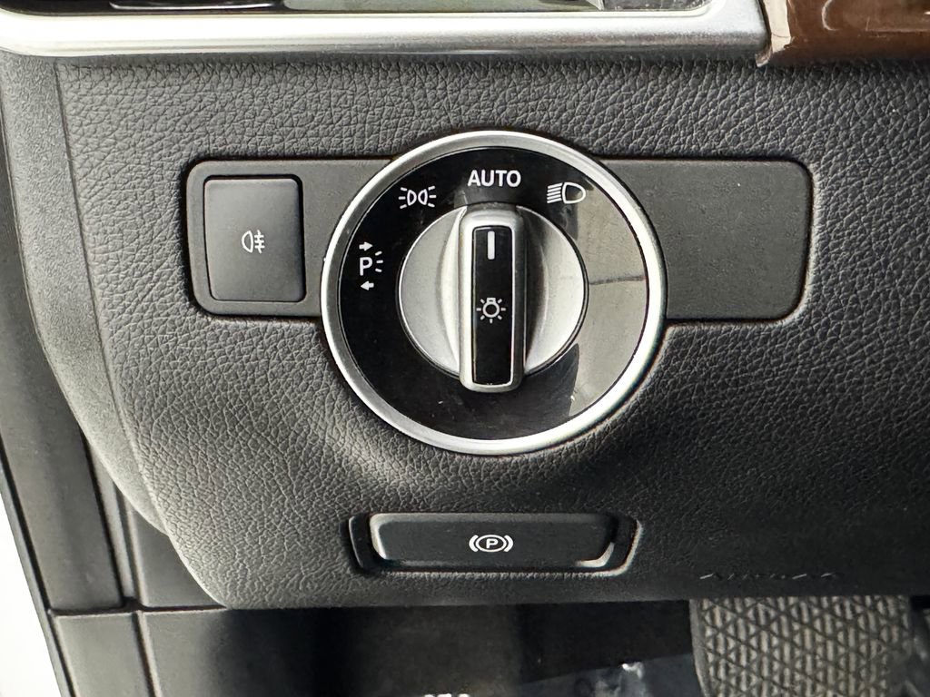 Used 2018 Mercedes-Benz GLS 450 4MATIC image 39