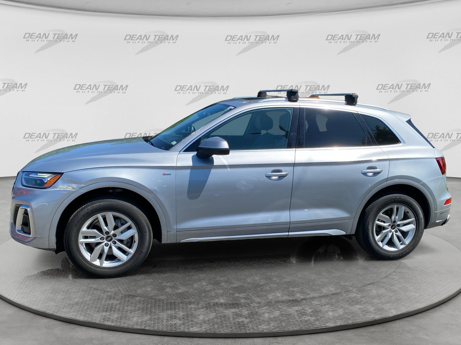 Used 2022 Audi Q5 2.0T Premium w/ Convenience Package AWD/4WD image 4