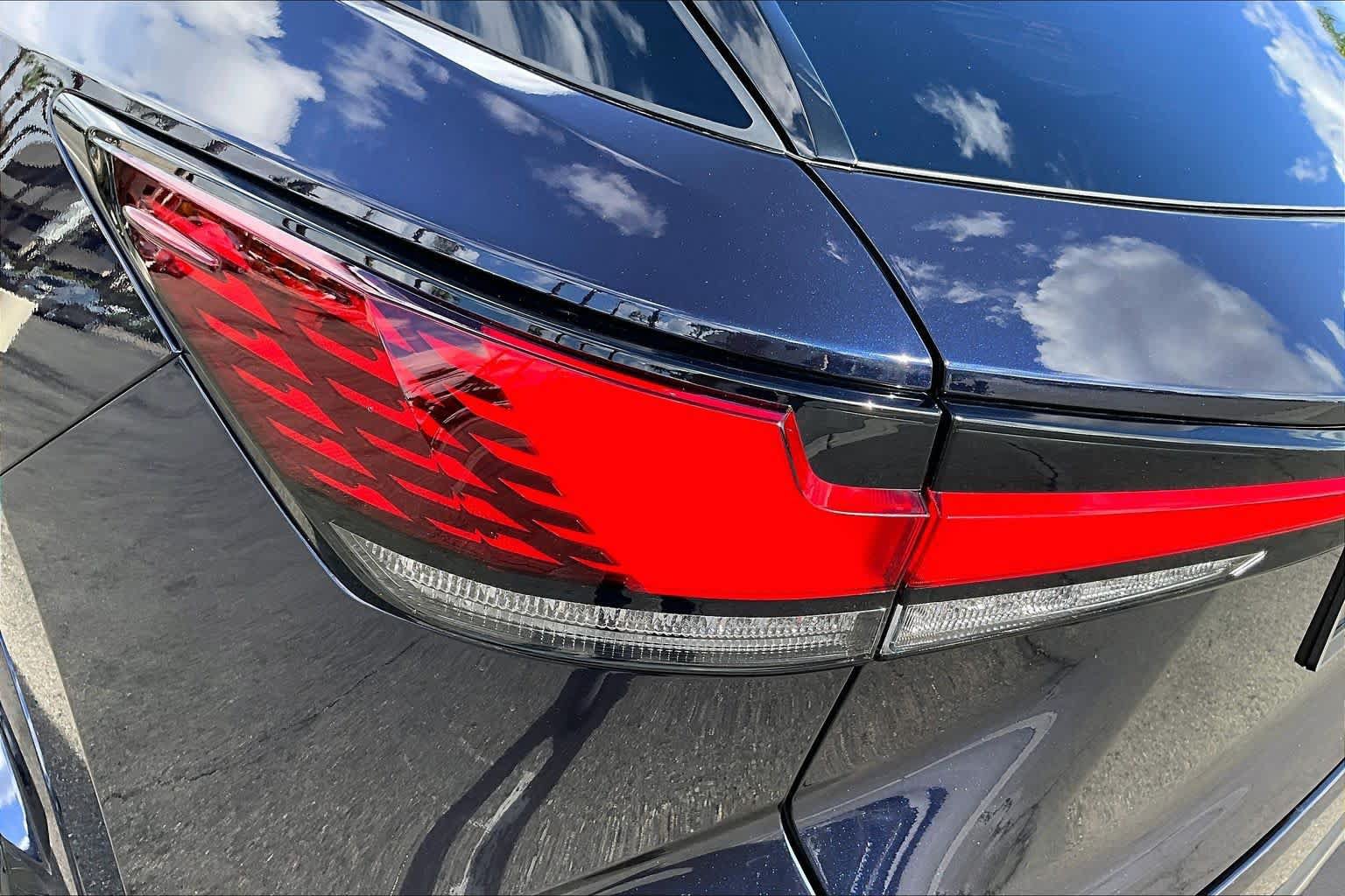 Used 2024 Lexus RX 350 Premium Plus w/ Convenience Package FWD image 27