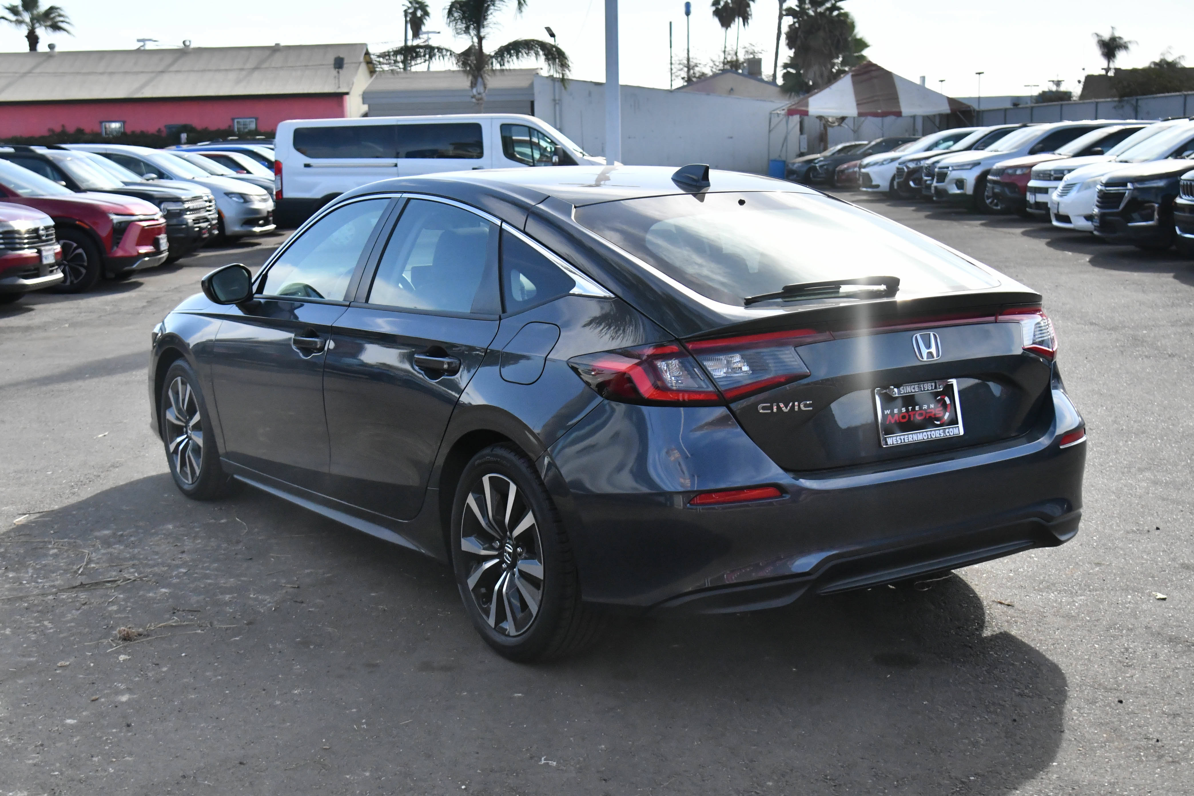 Used 2024 Honda Civic EX-L image 6
