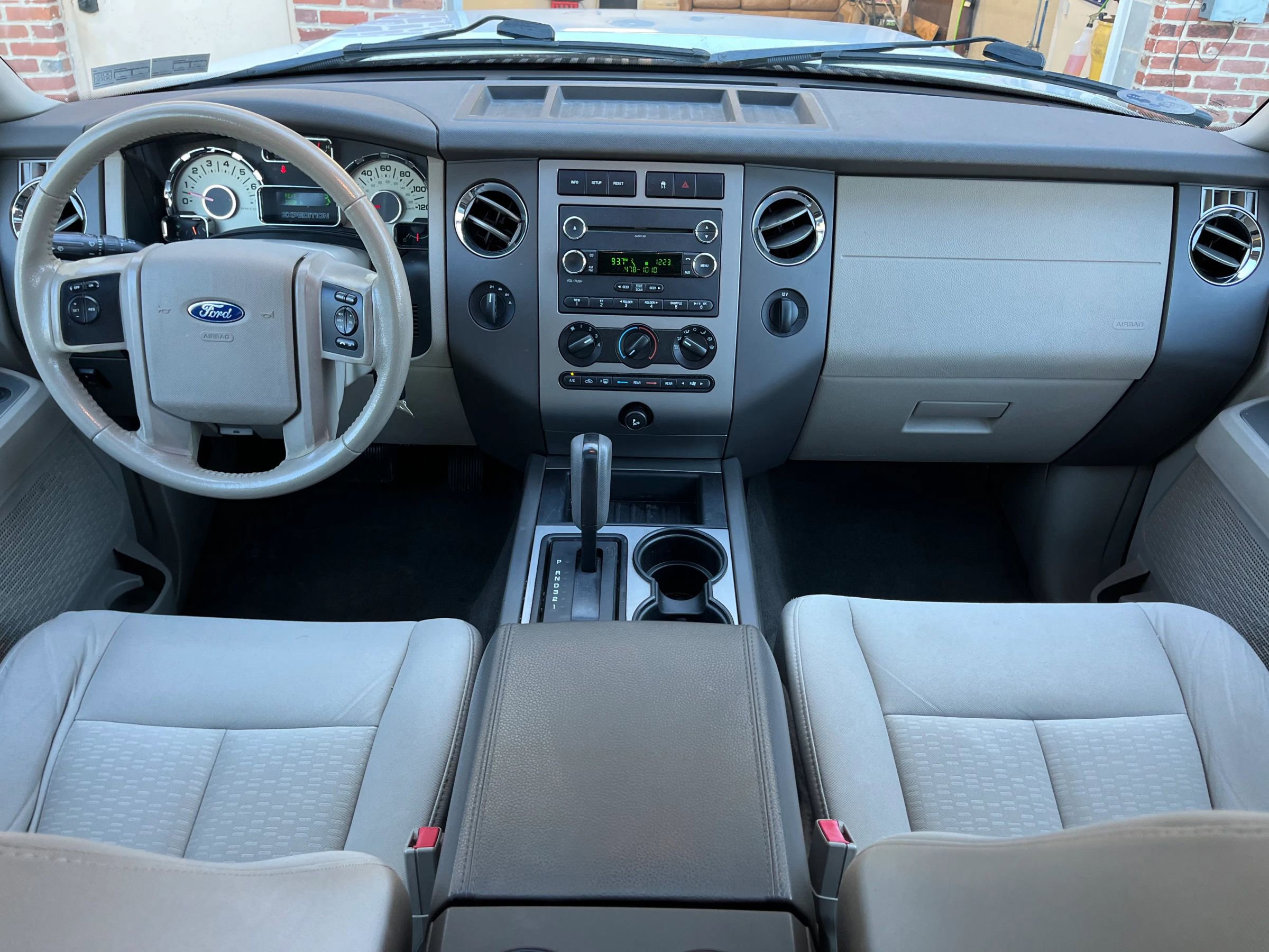 Used 2011 Ford Expedition XLT w/ HD Trailer Tow Pkg image 7