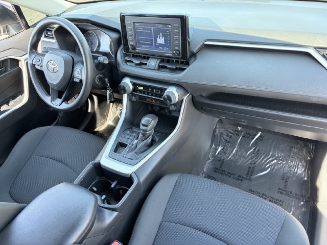 Used 2022 Toyota RAV4 LE AWD/4WD image 13