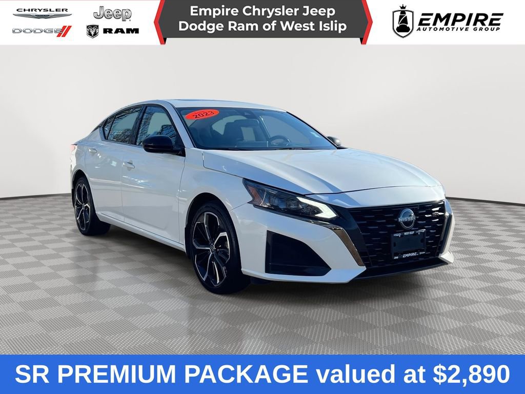 Used 2023 Nissan Altima 2.5 SR w/ SR Premium Package