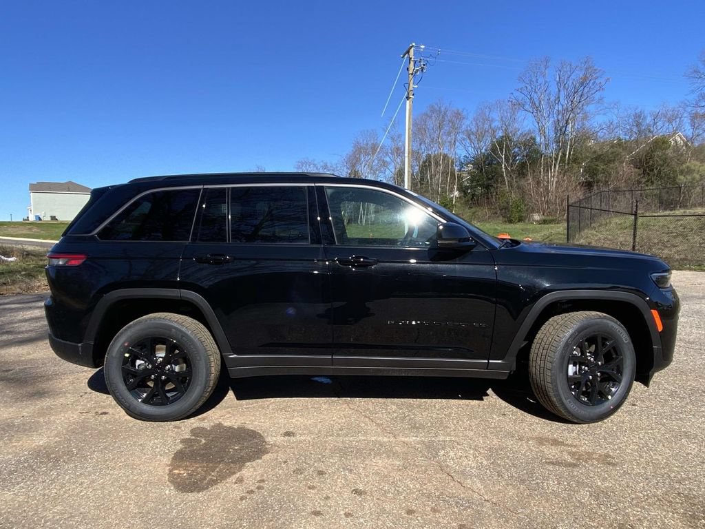 New 2026 Jeep Grand Cherokee Limited w/ Limited Altitude Package RWD image 32