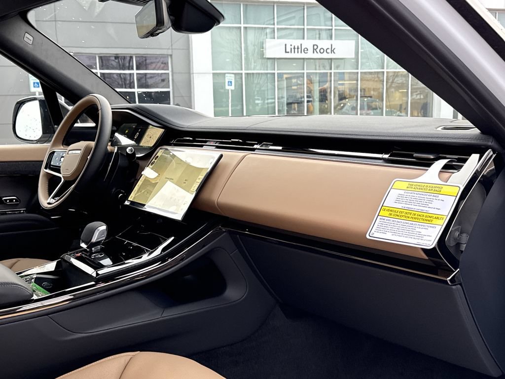 New 2025 Land Rover Range Rover Sport Dynamic SE AWD/4WD image 18