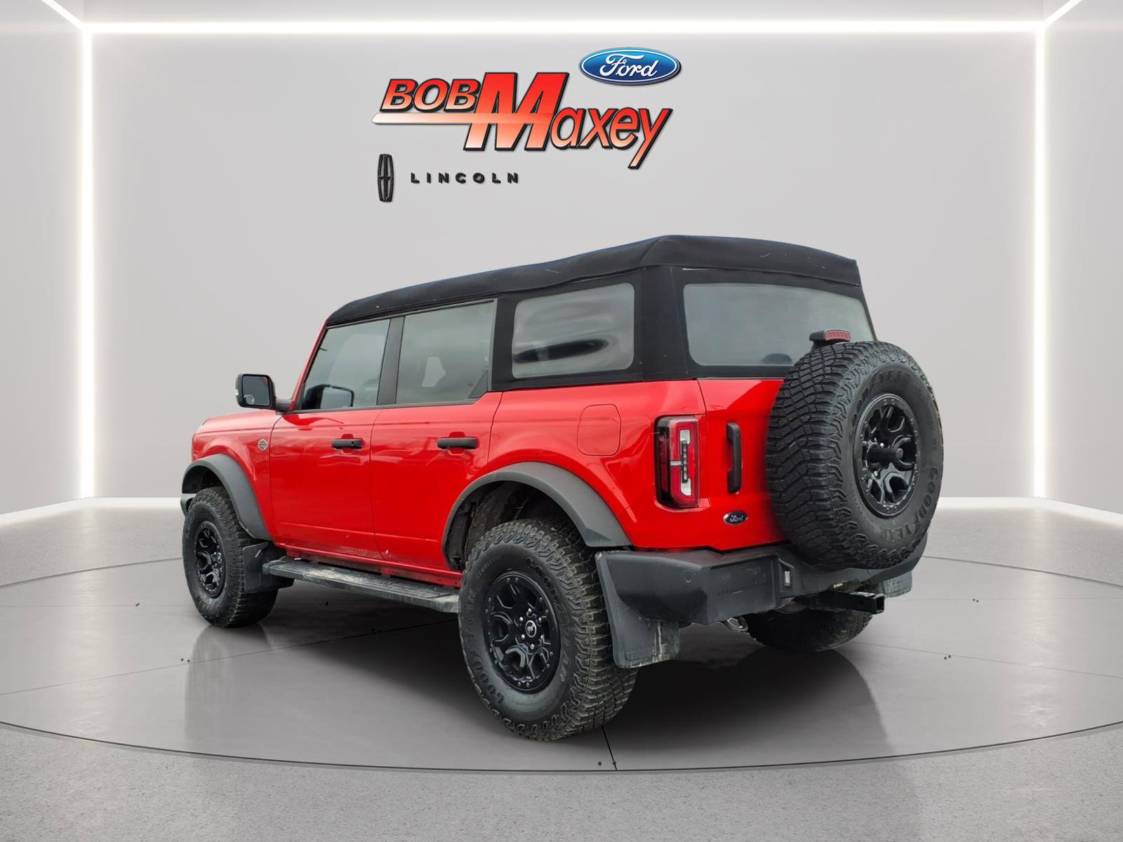 Used 2023 Ford Bronco Wildtrak image 7