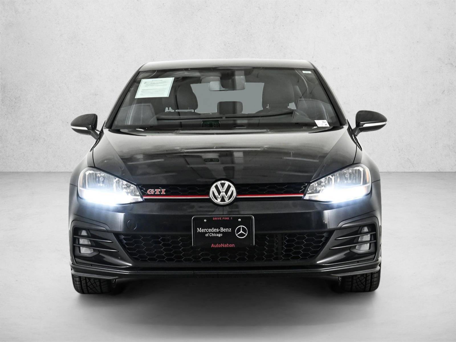 Used 2019 Volkswagen Golf 4-Door FWD image 2